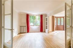 TASTEFULLY RENOVATED FIRST FLOOR APARTMENT