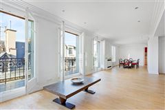 BRIGHT APARTMENT IN THE 16TH DISTRICT