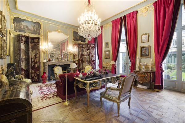 SUBLIME APARTMENT IN PARIS | France Luxury Homes | Mansions For Sale | Luxury Portfolio
