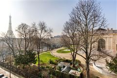 EXCEPTIONAL APARTMENT WITH A BEAUTIFUL VIEW