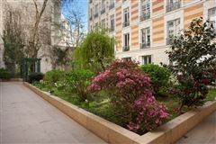 CHARMING APARTMENT IN EXCELLENT CONDITION