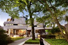 INCREDIBLE CONTEMPORARY VILLA