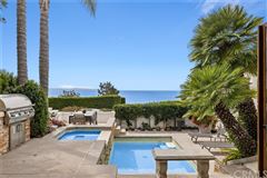 LUXURIOUS GATED CUL-DE-SAC COMPOUND