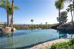 SPECTACULAR PANORAMIC VIEWS TO CATALINA ISLAND