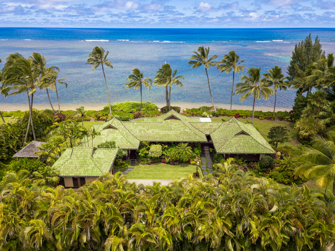 ONE-OF-A-KIND OCEANFRONT ESTATE