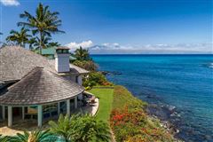 IMPECCABLE ESTATE IN PAPAUA PLACE