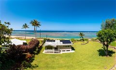 IMMACULATE COTTAGE WITH EXPANSIVE OCEAN VIEWS