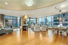 LUXURY PENTHOUSE WITH AMAZING VIEWS