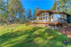 PRIVATE HILLTOP PARADISE
