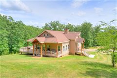 CUSTOM GEM ON NEARLY 600 ACRES