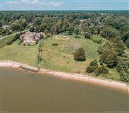 FIVE-PLUS ACRES ON THE JAMES RIVER
