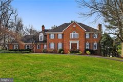 UPDATED HOME ON A QUIET CUL-DE-SAC