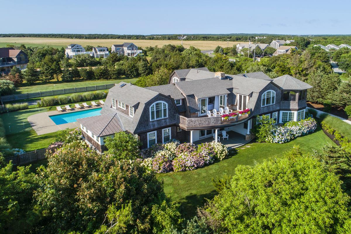 Martha's Vineyard Luxury Homes and Martha's Vineyard Luxury Real Estate