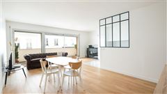 BRIGHT AND SPACIOUS APARTMENT WITH LOVELY GARDEN VIEWS