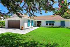 PARK SHORE BEACH BUNGALOW