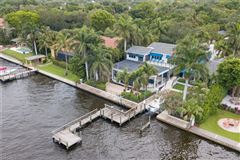 COASTAL CONTEMPORARY ESTATE HOME