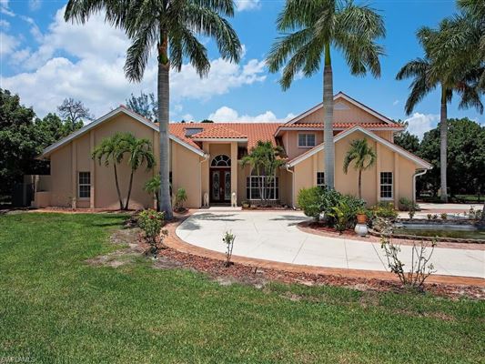 Rare Rural Lifestyle In The Heart Of Beautiful Bonita Springs