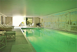 Estado del chalet de Berlín de la piscina de interior