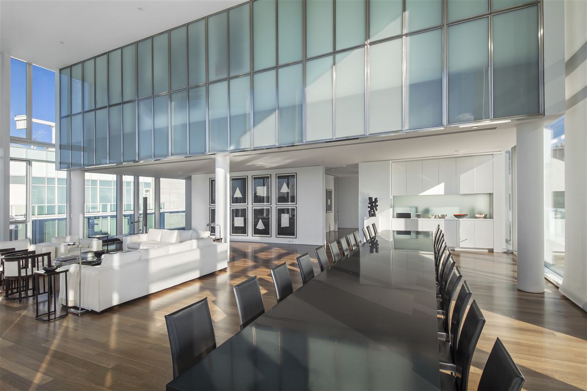 Luxury Portfolio ID: CLUT