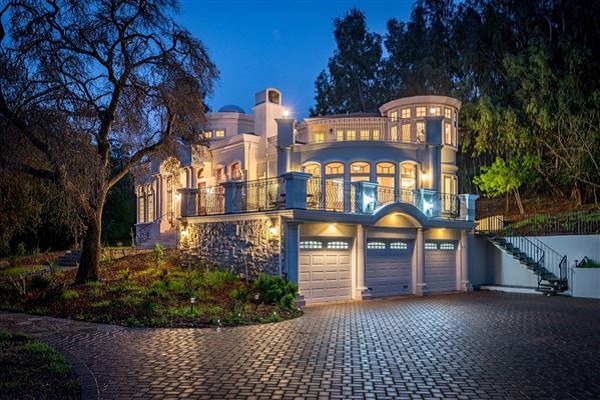 Three-story Los Altos Hills Estate | LuxuryPortfolio Blog | Luxury