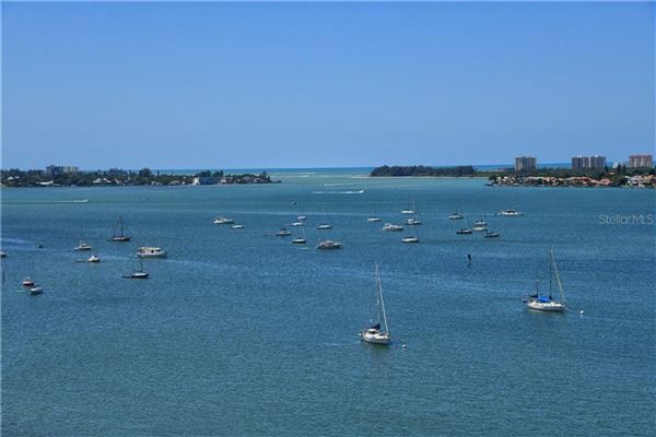 大纪元独特的顶层公寓 luxury real estate