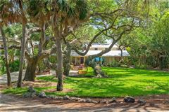 体验这座美丽的海滩别墅的温暖和魅力 luxury real estate