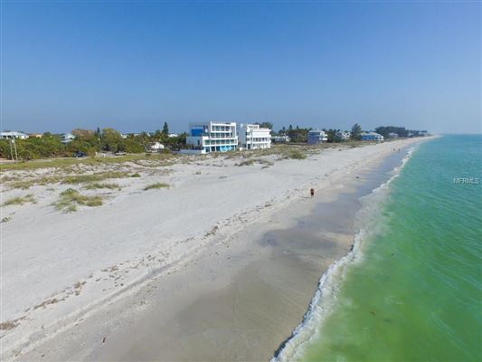 BEAUTIFUL BEACH FRONT LOT IN PLACIDA | Florida Luxury Homes | Mansions ...