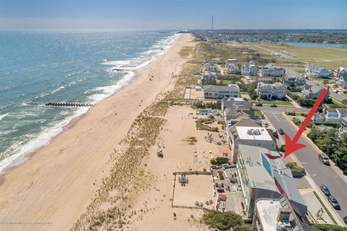 MODERN OCEANFRONT ELEGANCE ON A DOUBLE LOT New Jersey Luxury Homes