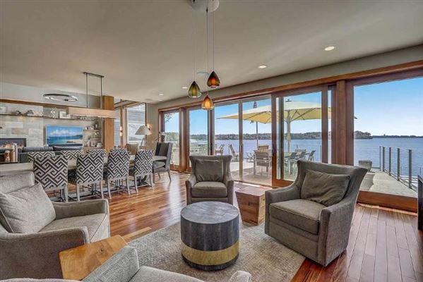 ONE OF THE MOST ELITE HOMES ON LAKE MENDOTA | Wisconsin ...