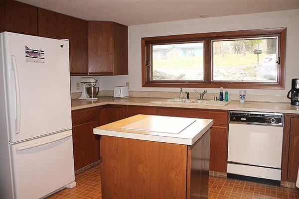 定制建造的当代风格湖屋 luxury real estate