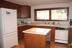 Mansions in 定制建造的当代风格湖屋