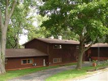 Luxury properties 定制建造的当代风格湖屋