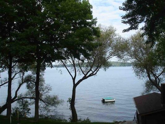 定制建造的当代风格湖屋 luxury homes