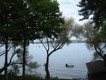 定制建造的当代风格湖屋 mansions