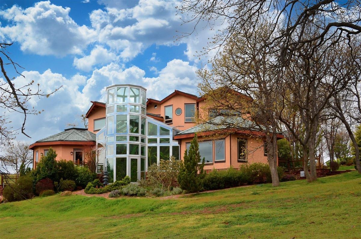 VERY RARE PROPERTY IN SOUTHERN OREGON Oregon Luxury Homes Mansions