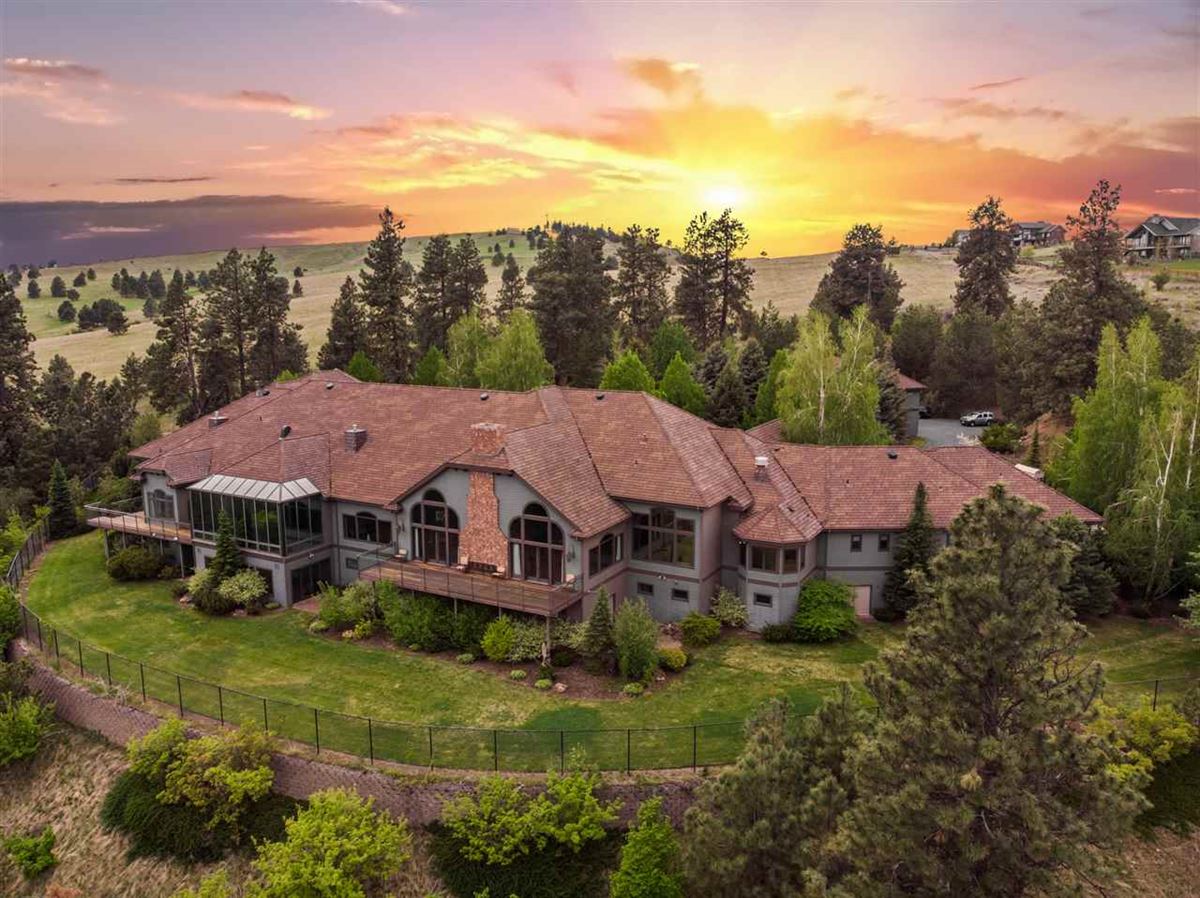 EXQUISITE HILLTOP RETREAT | Washington Luxury Homes | Mansions For Sale ...