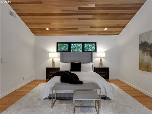 Eye Catching And Sophisticated Split Level Home Oregon Luxury