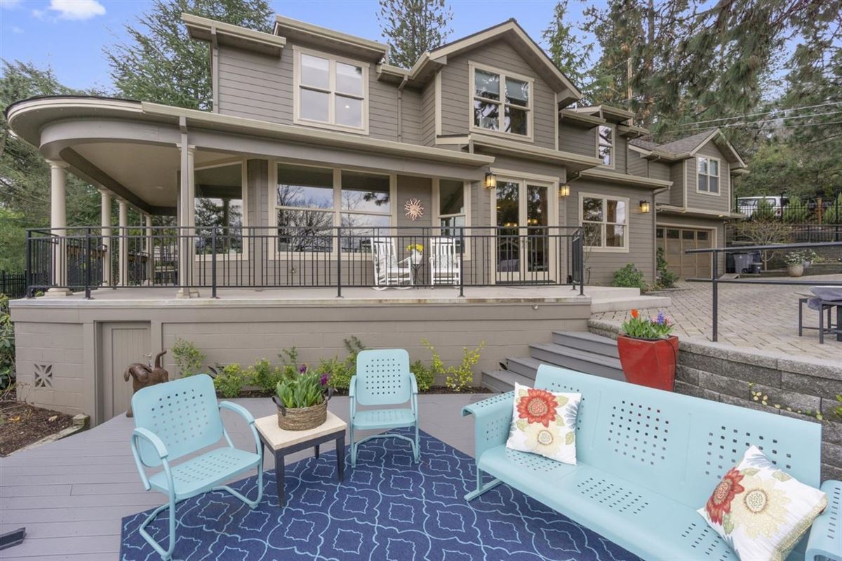 EXQUISITE CUSTOMBUILT HOME IN DOWNTOWN ASHLAND Oregon Luxury Homes