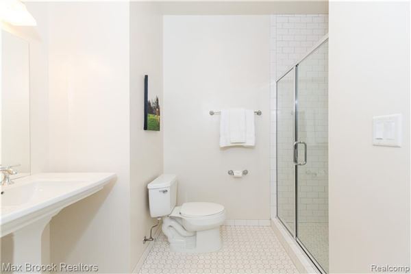 Mansions 住在底特律市中心的豪华公寓