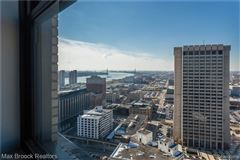 Mansions 住在底特律市中心的豪华公寓