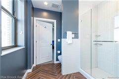 Mansions in 住在底特律市中心的豪华公寓