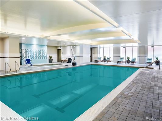 住在底特律市中心的豪华公寓 luxury properties