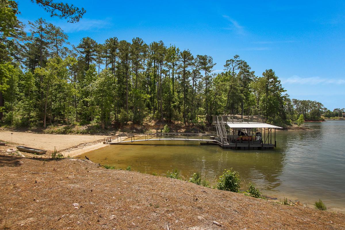 MODOC LAKEFRONT South Carolina Luxury Homes Mansions For Sale