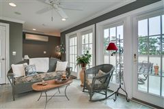 Mansions 高端联排别墅