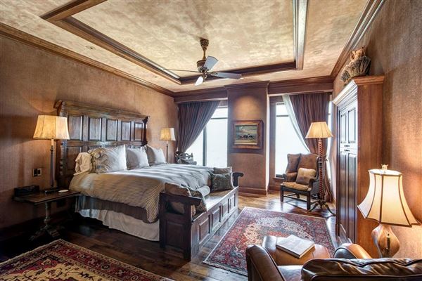 Mansions in 亨廷顿19楼优雅的定制住宿 