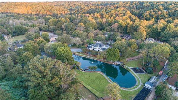 EIGHT ACRE EQUESTRIAN ESTATE ON THE CHATTAHOOCHEE RIVER