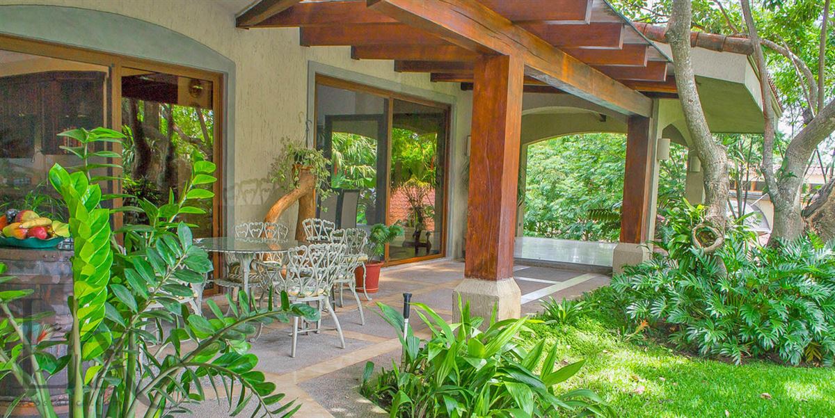 BEAUTIFUL LUXURY HOME FOR SALE IN CIUDAD COLON Costa Rica Luxury