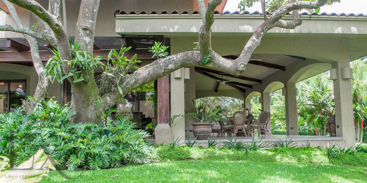 BEAUTIFUL LUXURY HOME FOR SALE IN CIUDAD COLON Costa Rica Luxury