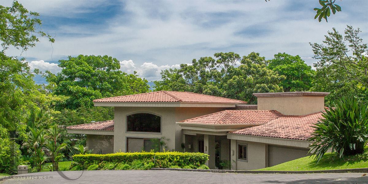 BEAUTIFUL LUXURY HOME FOR SALE IN CIUDAD COLON Costa Rica Luxury