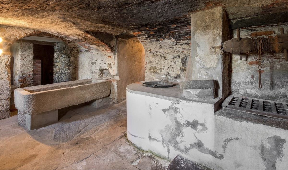 HISTORIC 1600S RESIDENCE OVERLOOKING LAKE ORTA Italy Luxury Homes